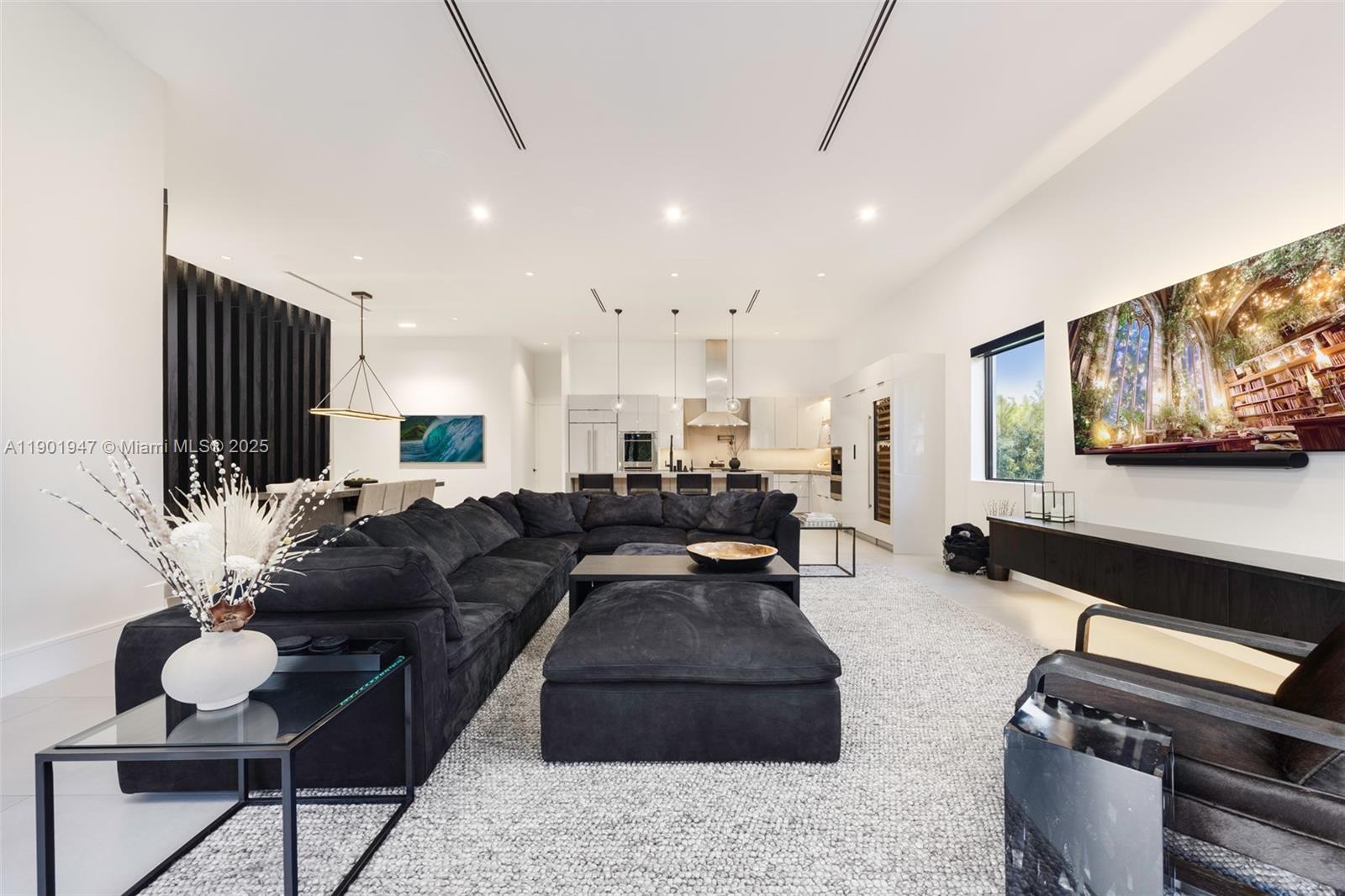 'ZONA WEST' - Residential