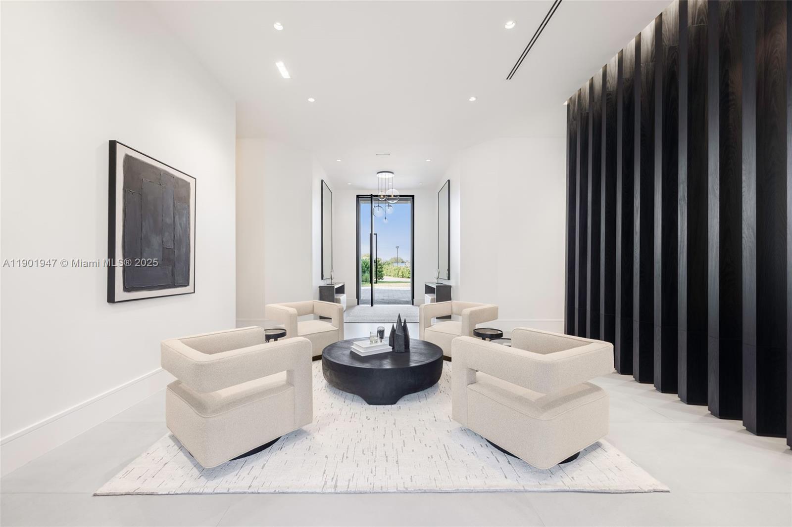 'ZONA WEST' - Residential