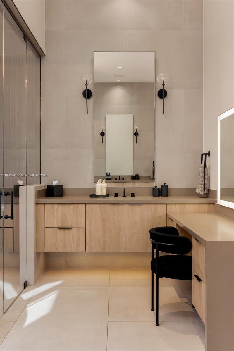 'ZONA WEST' - Residential