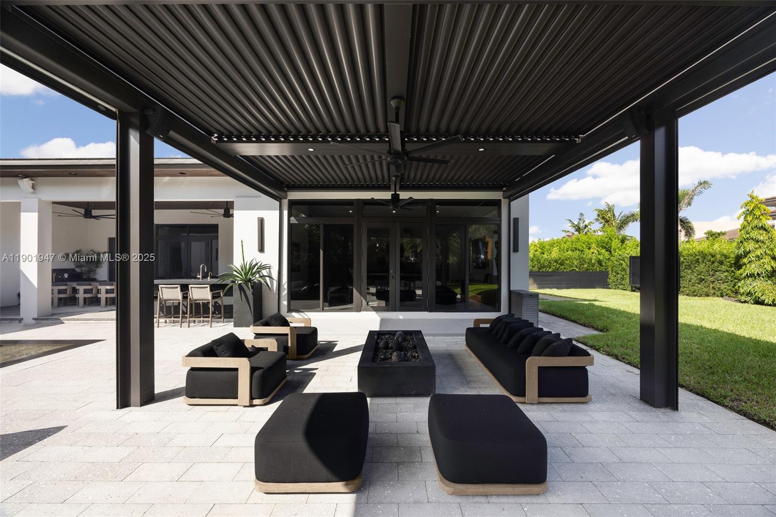 'ZONA WEST' - Residential