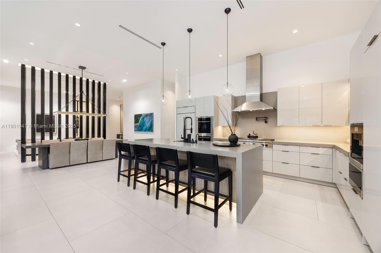 'ZONA WEST' - Residential