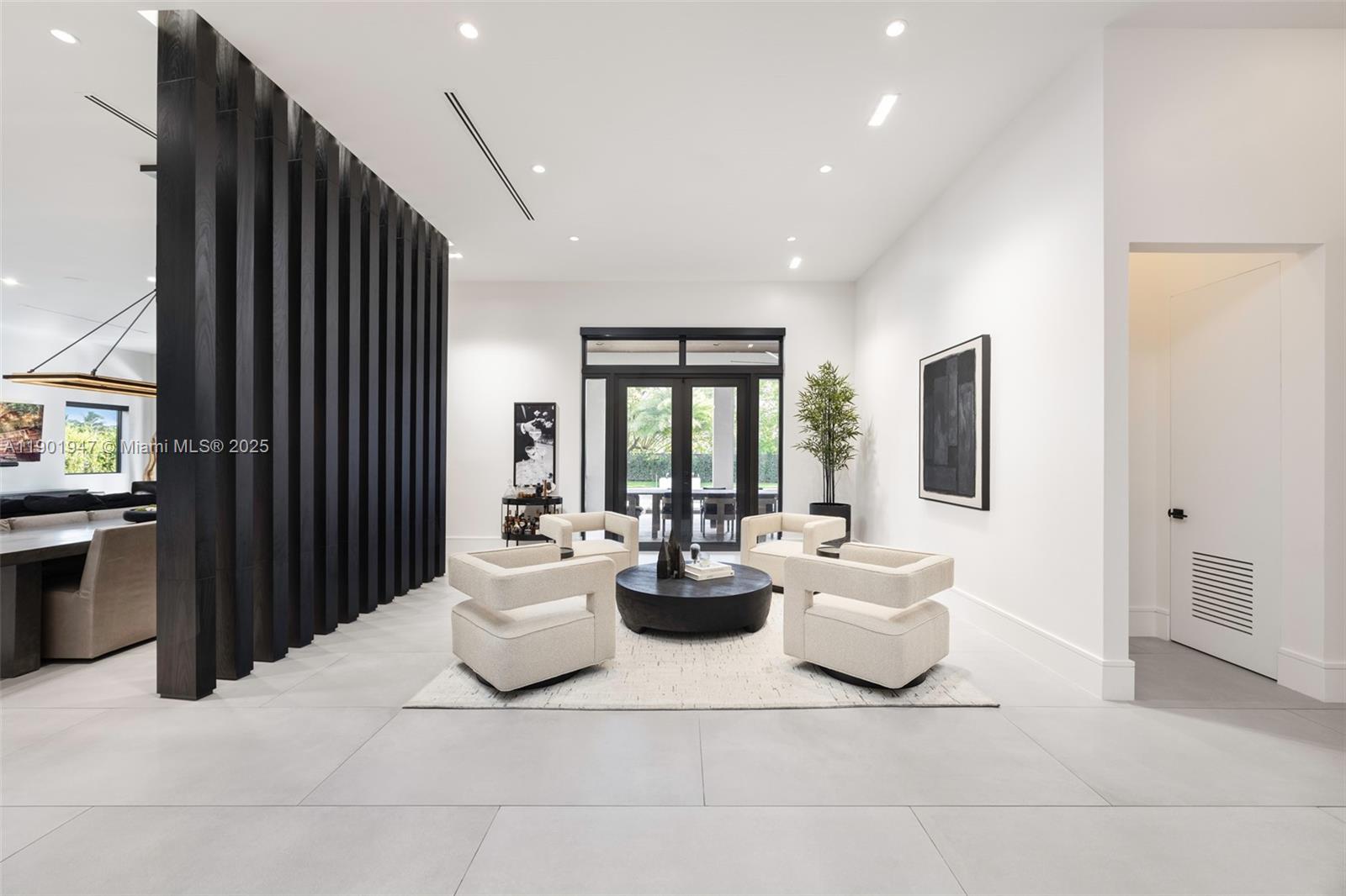 'ZONA WEST' - Residential