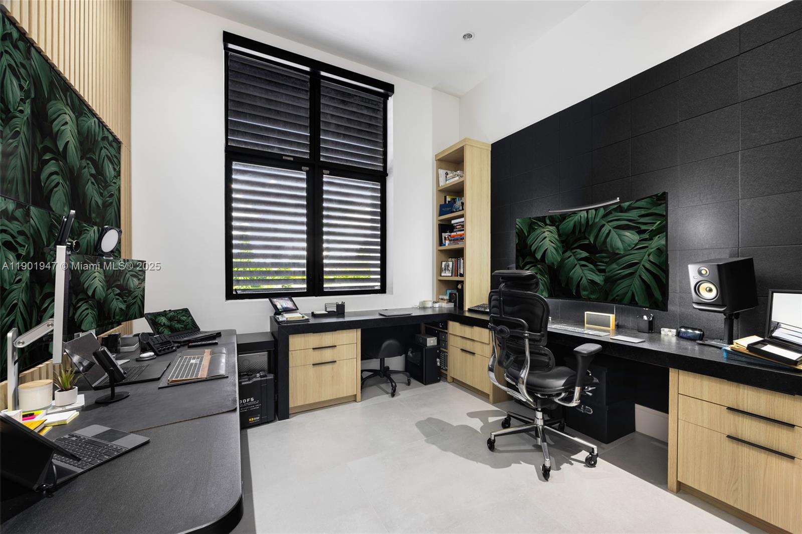 'ZONA WEST' - Residential