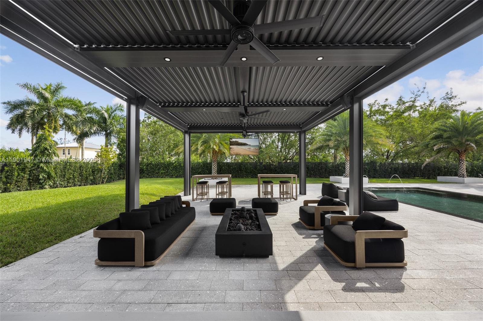 'ZONA WEST' - Residential