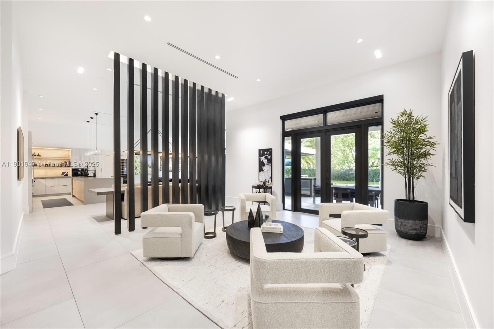 'ZONA WEST' - Residential