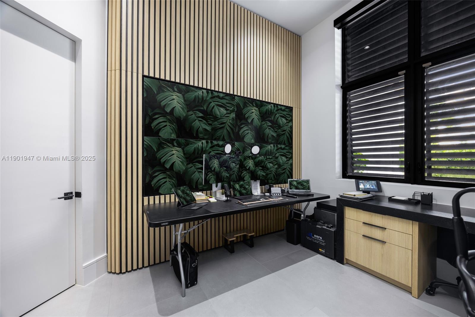 'ZONA WEST' - Residential