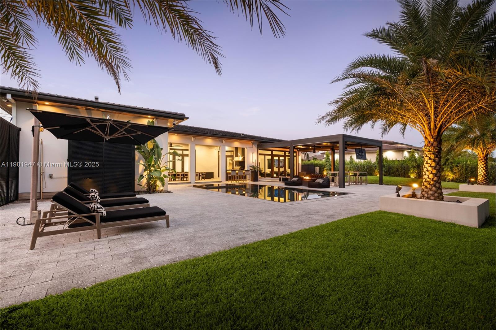 'ZONA WEST' - Residential