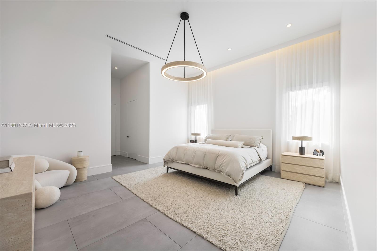 'ZONA WEST' - Residential