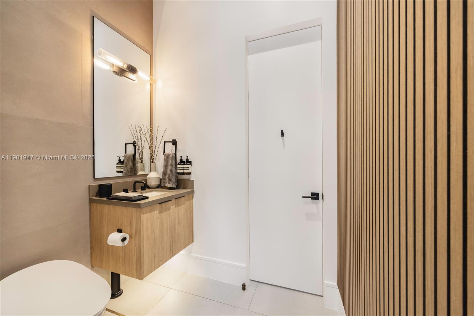 'ZONA WEST' - Residential