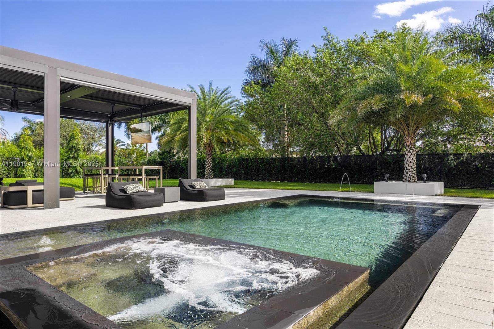 'ZONA WEST' - Residential