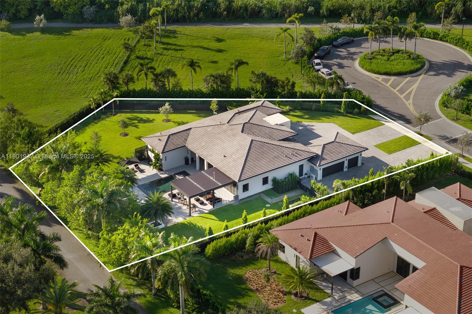 'ZONA WEST' - Residential