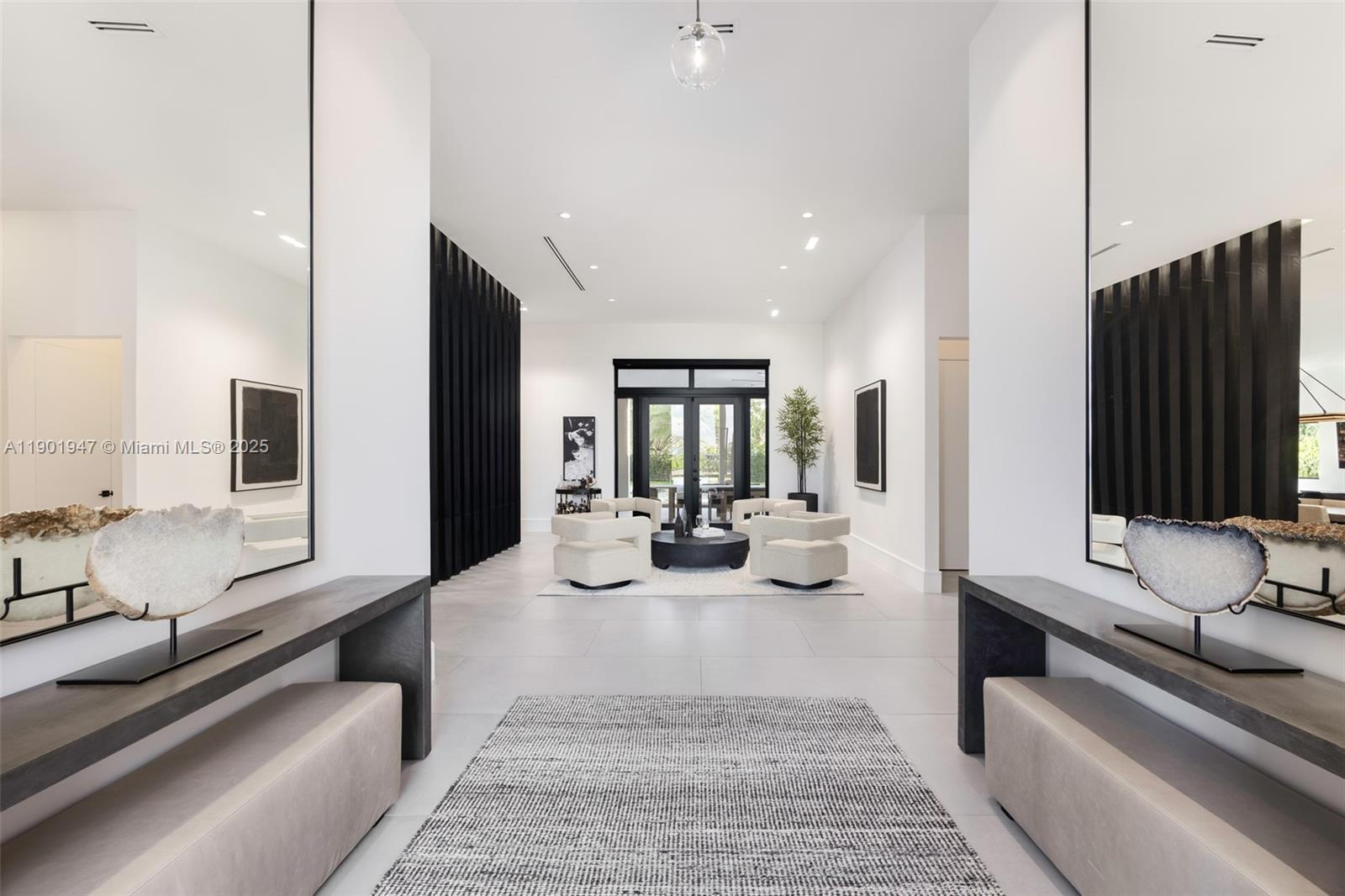 'ZONA WEST' - Residential