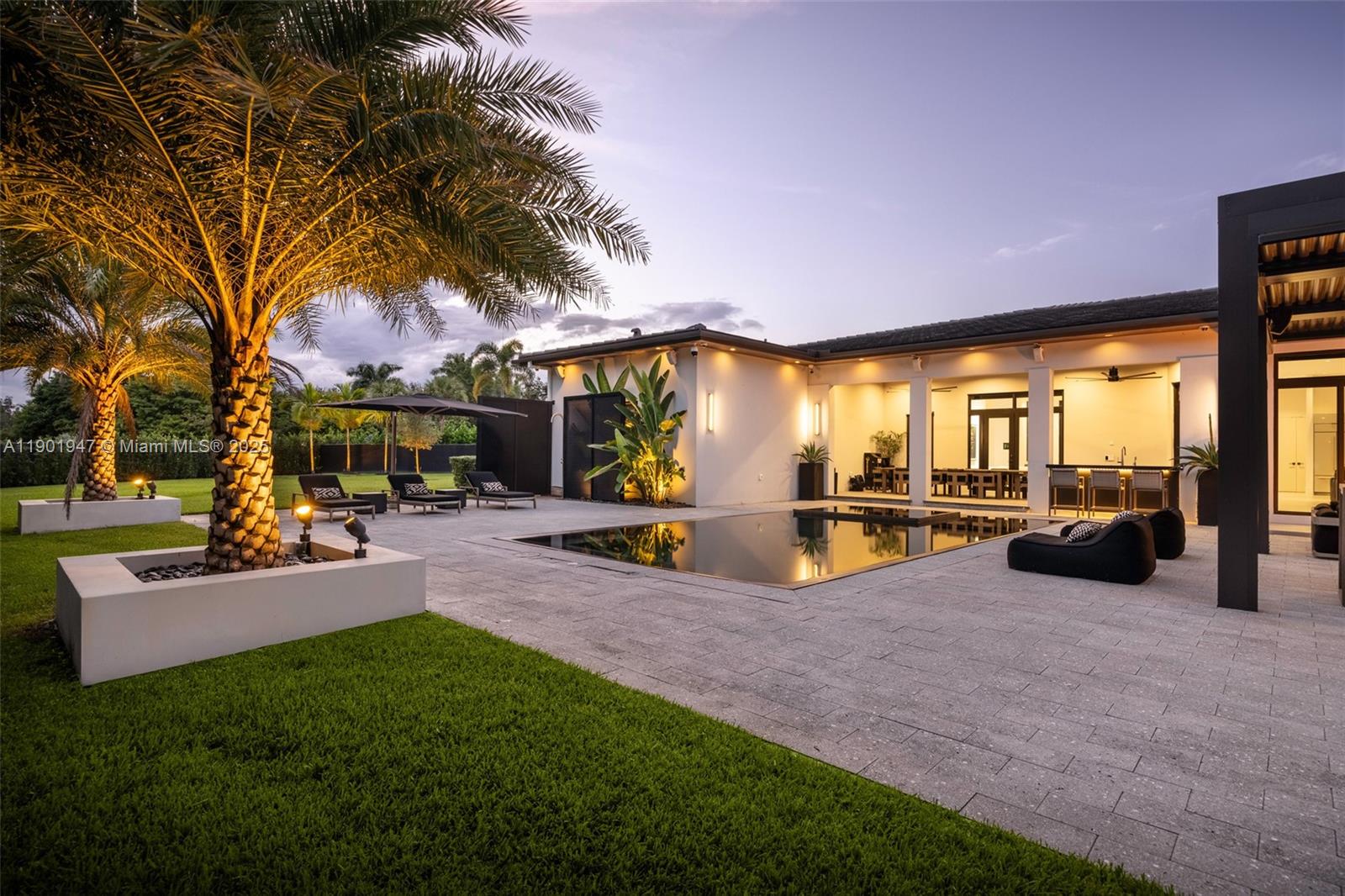 'ZONA WEST' - Residential