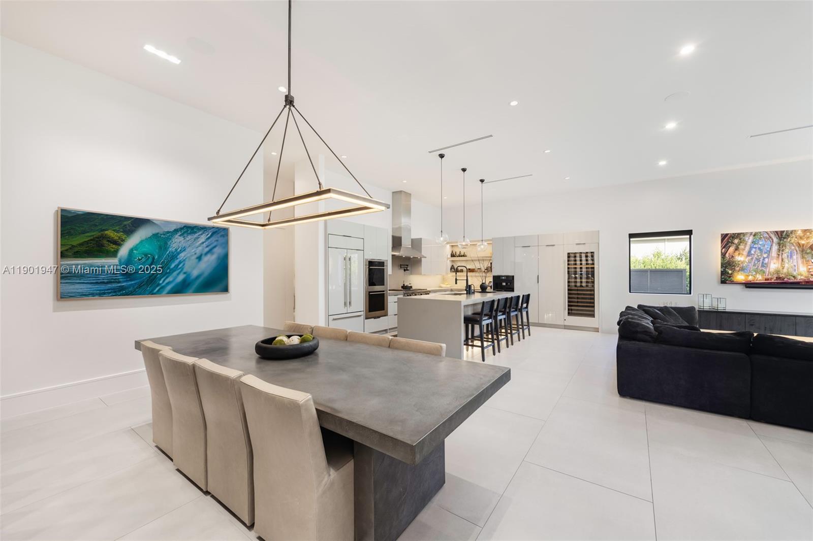 'ZONA WEST' - Residential