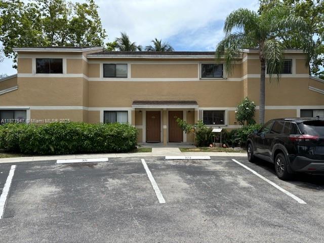 PALMS OF PEMBROKE CONDO - Residential Lease