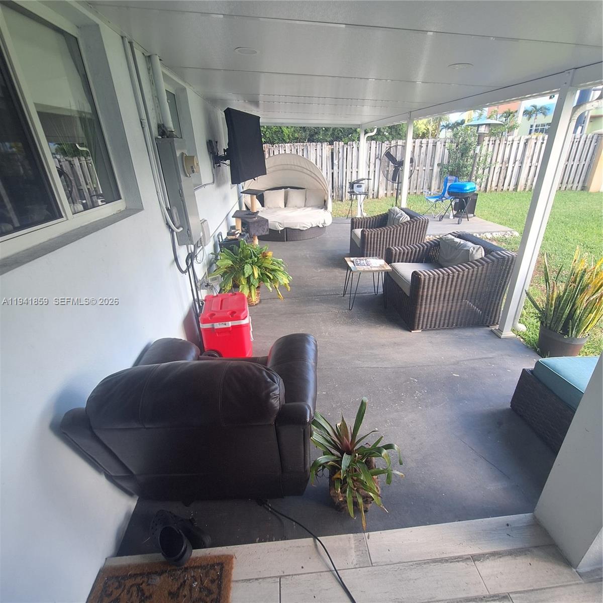 SUNSHINE MANOR NO 2 - Residential