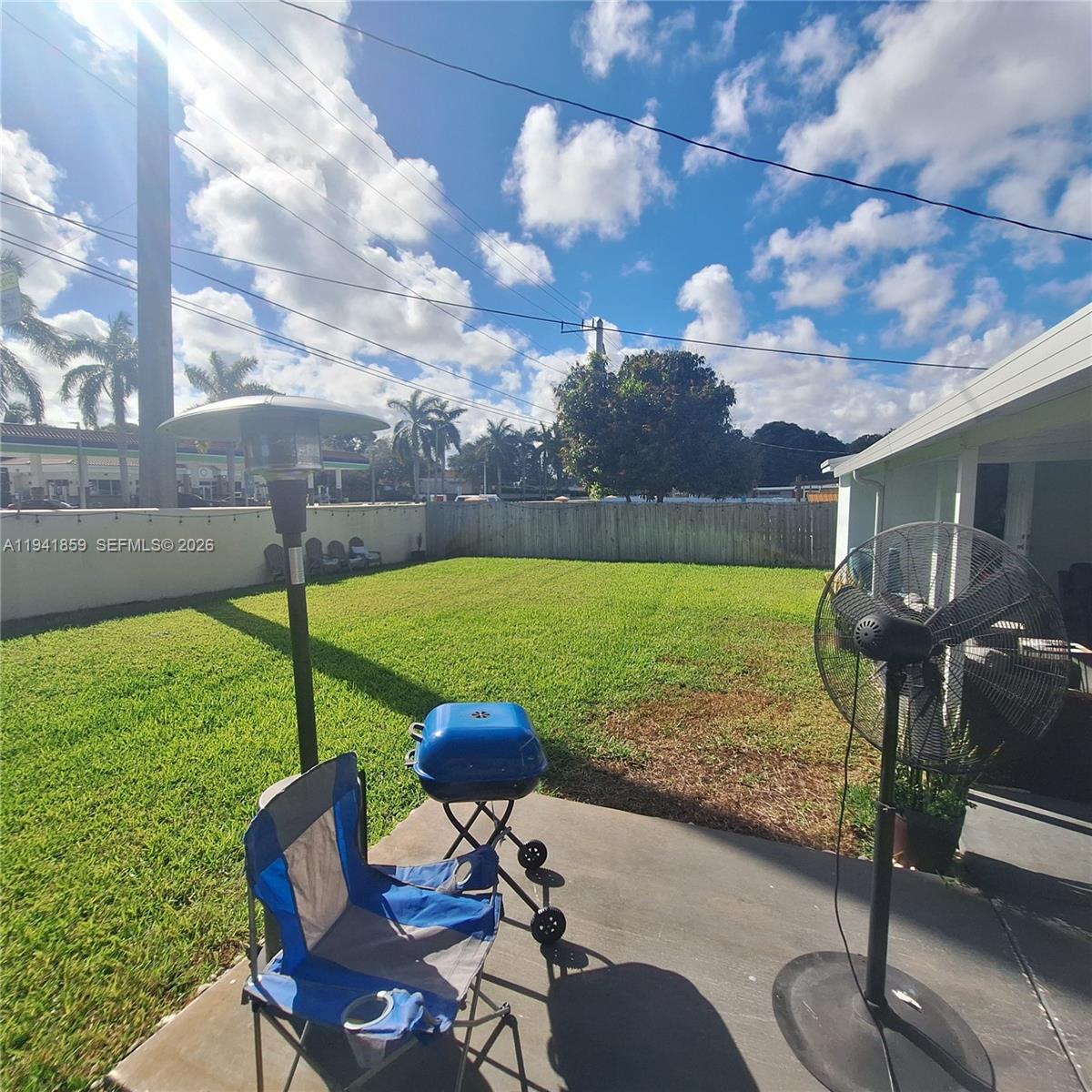 SUNSHINE MANOR NO 2 - Residential