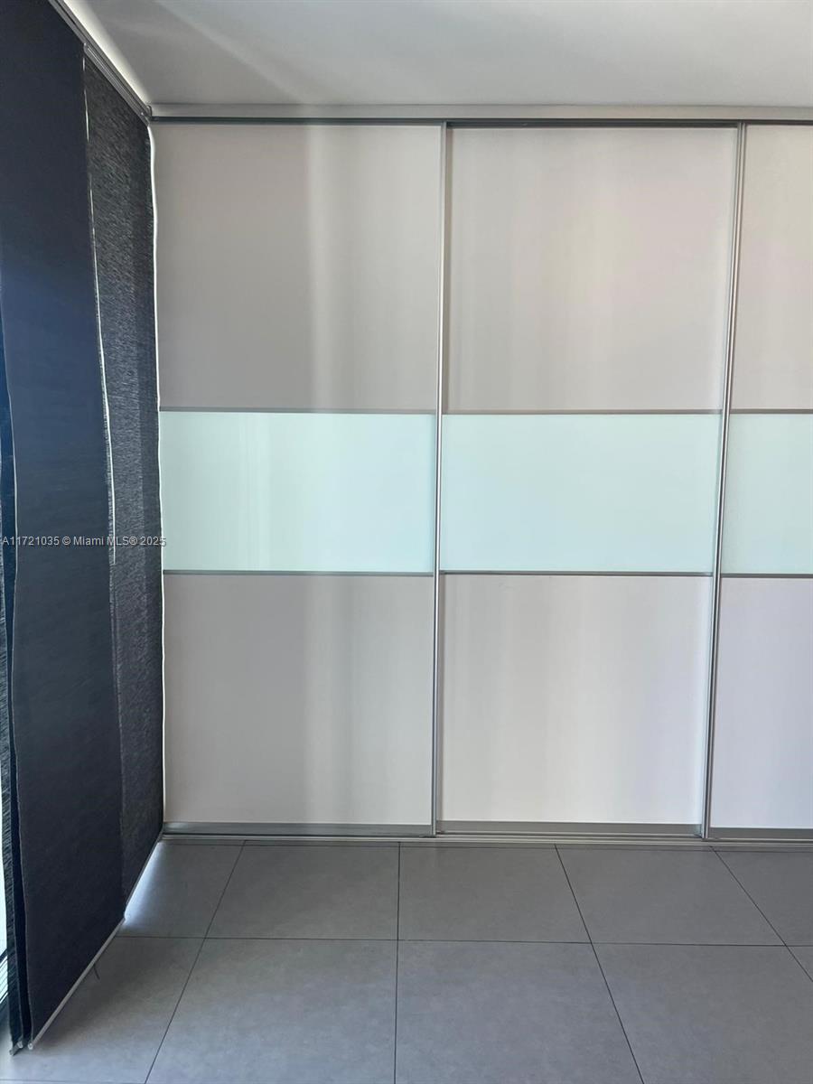 Property for Sale at 90 Sw 3rd St 2603, Miami, Broward County, Florida - Bedrooms: 1 
Bathrooms: 2  - $500,000