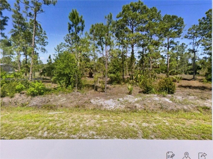 Looking for a 1.25+/- acre homesite in Montura Ranches..Don't let this one slip by...Perfect for your manufactured or site built home!
