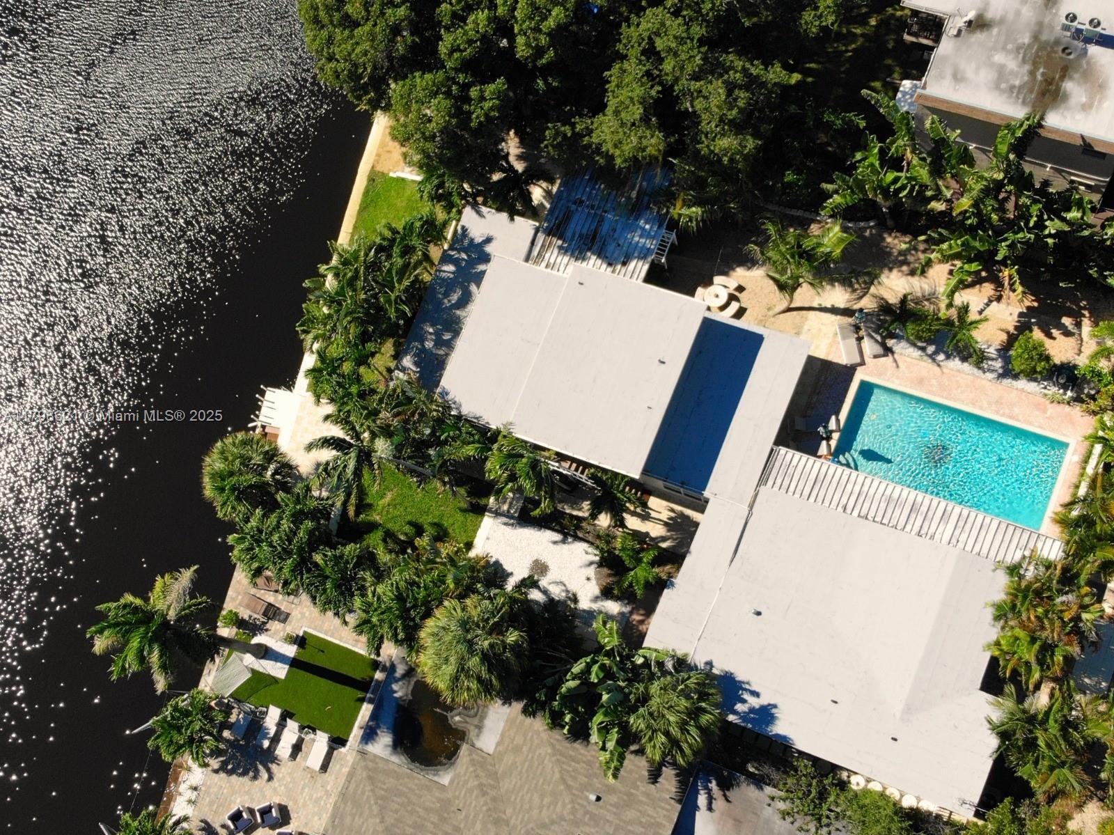 Rental Property at 1310 Ne 30th St 5, Oakland Park, Miami-Dade County, Florida - Bedrooms: 2 
Bathrooms: 2  - $3,100 MO.