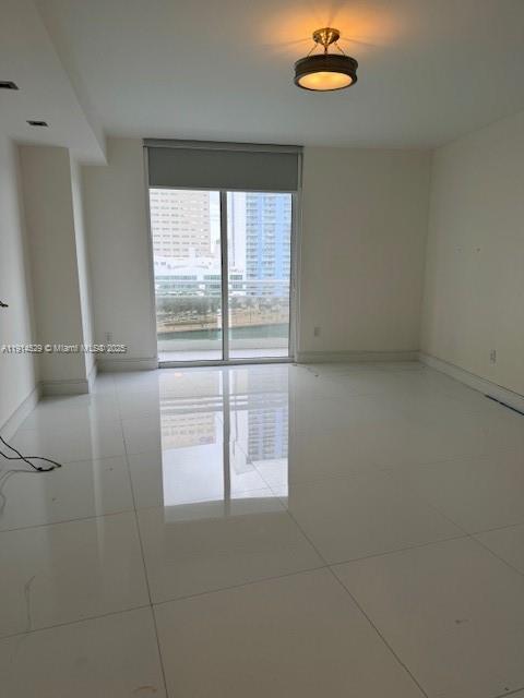 CARBONELL CONDO - Residential
