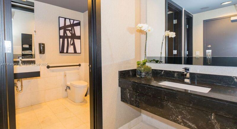 CARBONELL CONDO - Residential