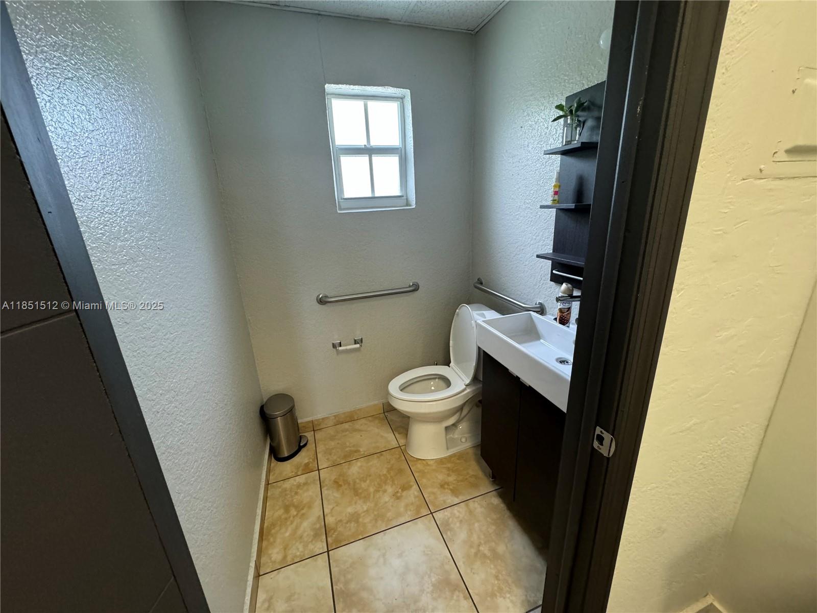 8235 SW 40th St 8253