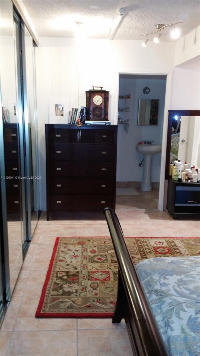 BUCKLEY TOWERS CONDO - EA - Residential