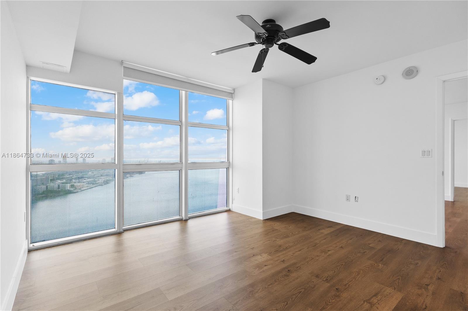 50 Biscayne Blvd 4008