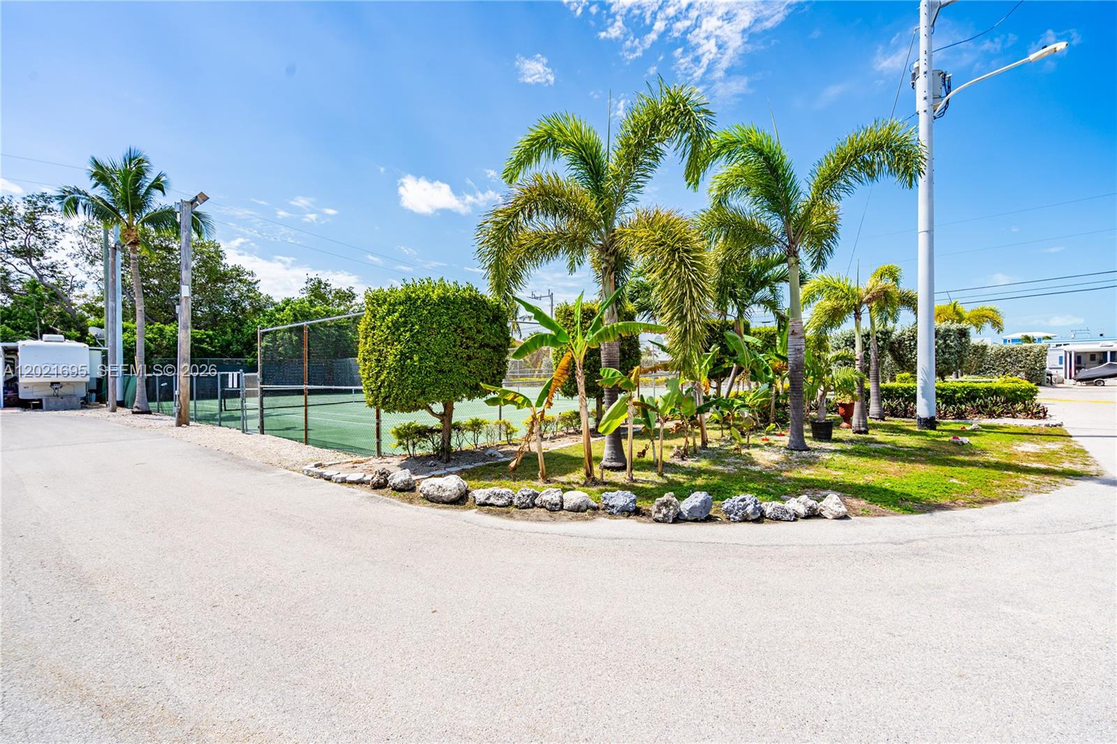 CALUSA CAMPGROUND - Land