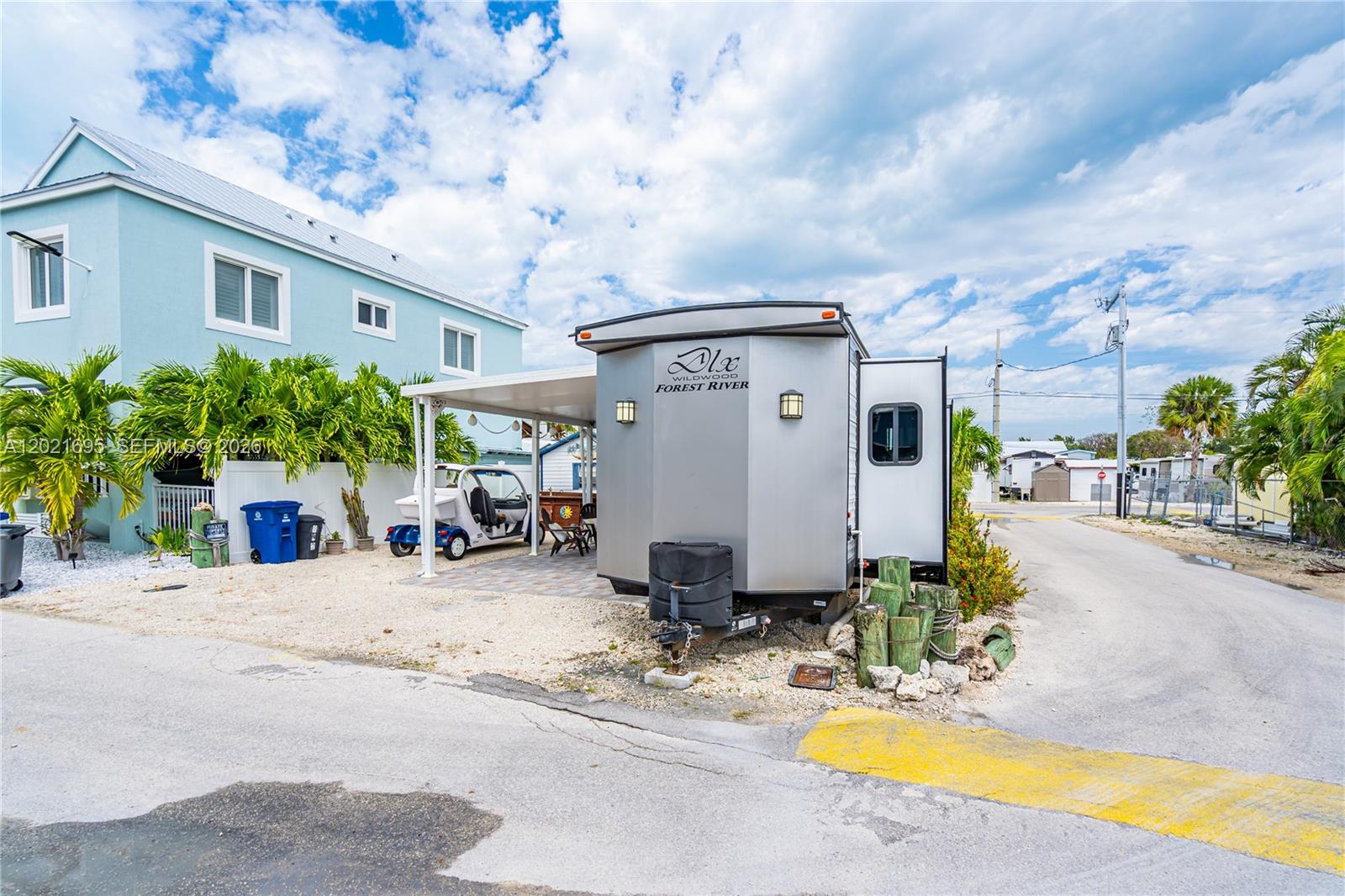 325 Calusa St #252