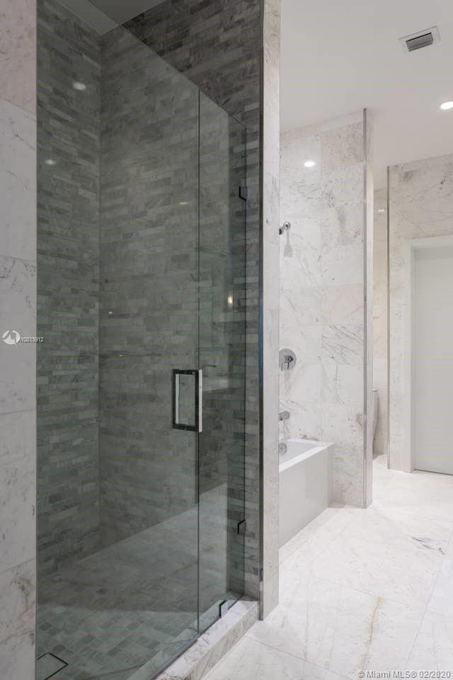 Paramount Miami World - Residential Lease
