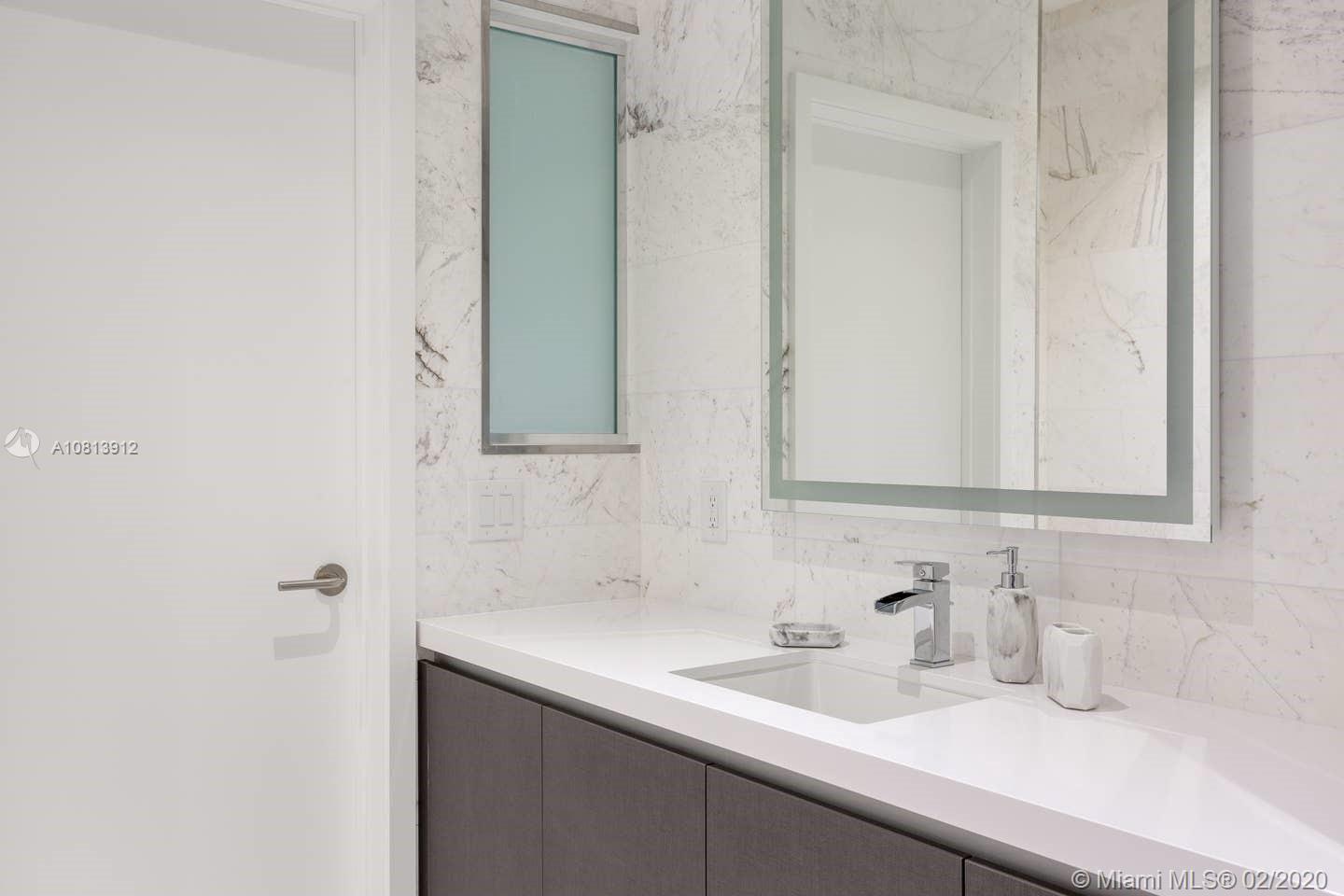 Paramount Miami World - Residential Lease