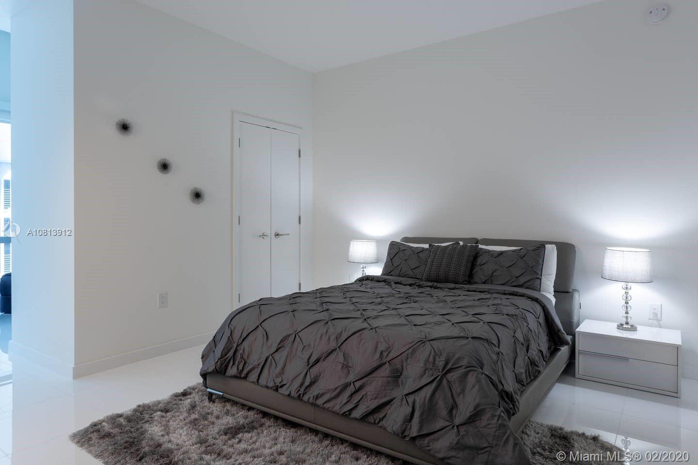 Paramount Miami World - Residential Lease