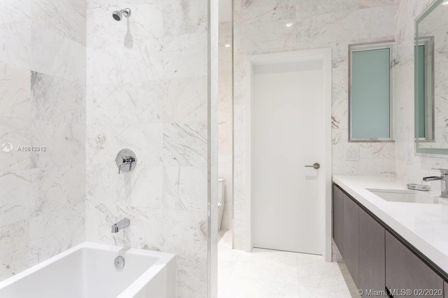 Paramount Miami World - Residential Lease