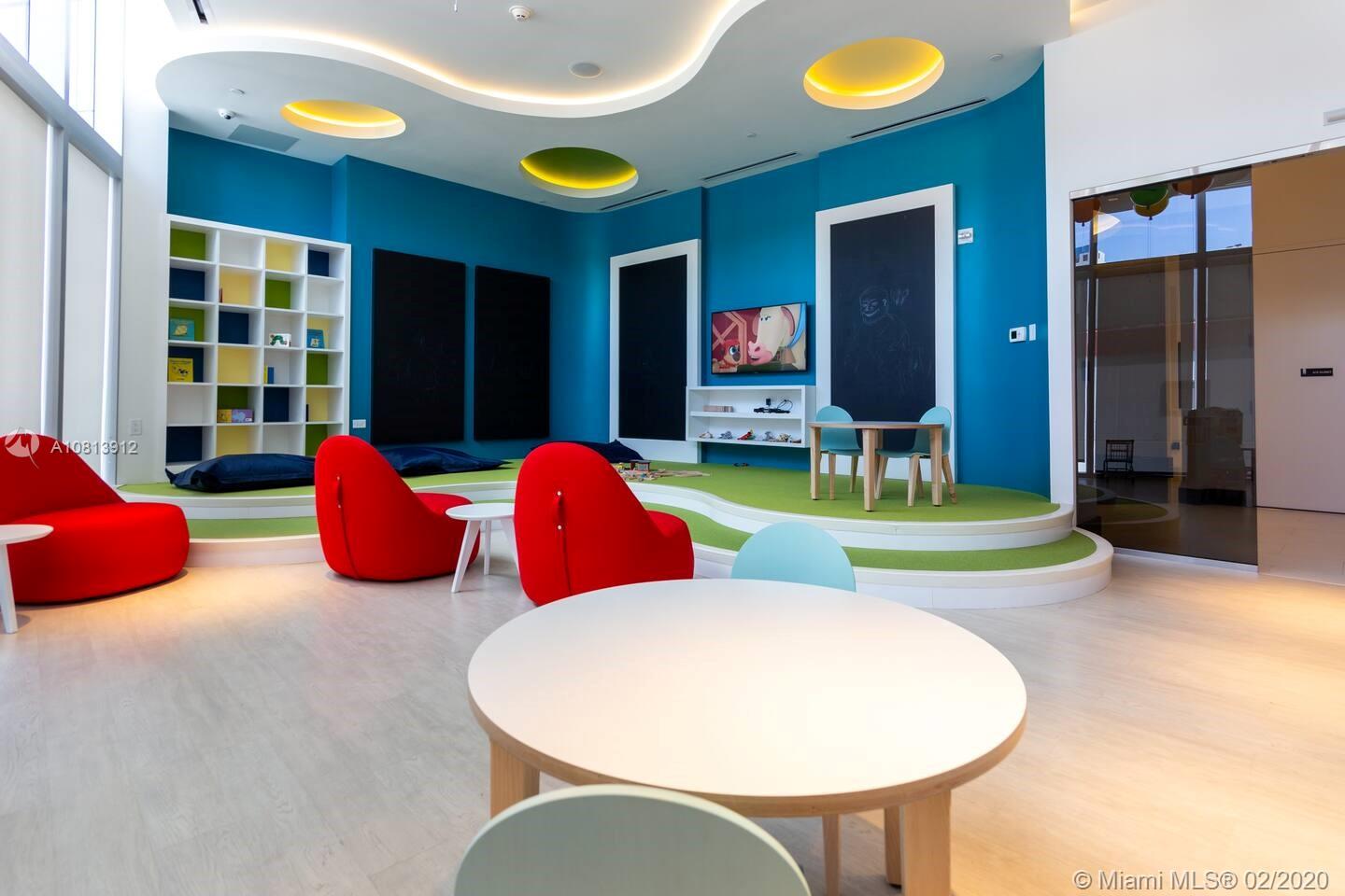 Paramount Miami World - Residential Lease