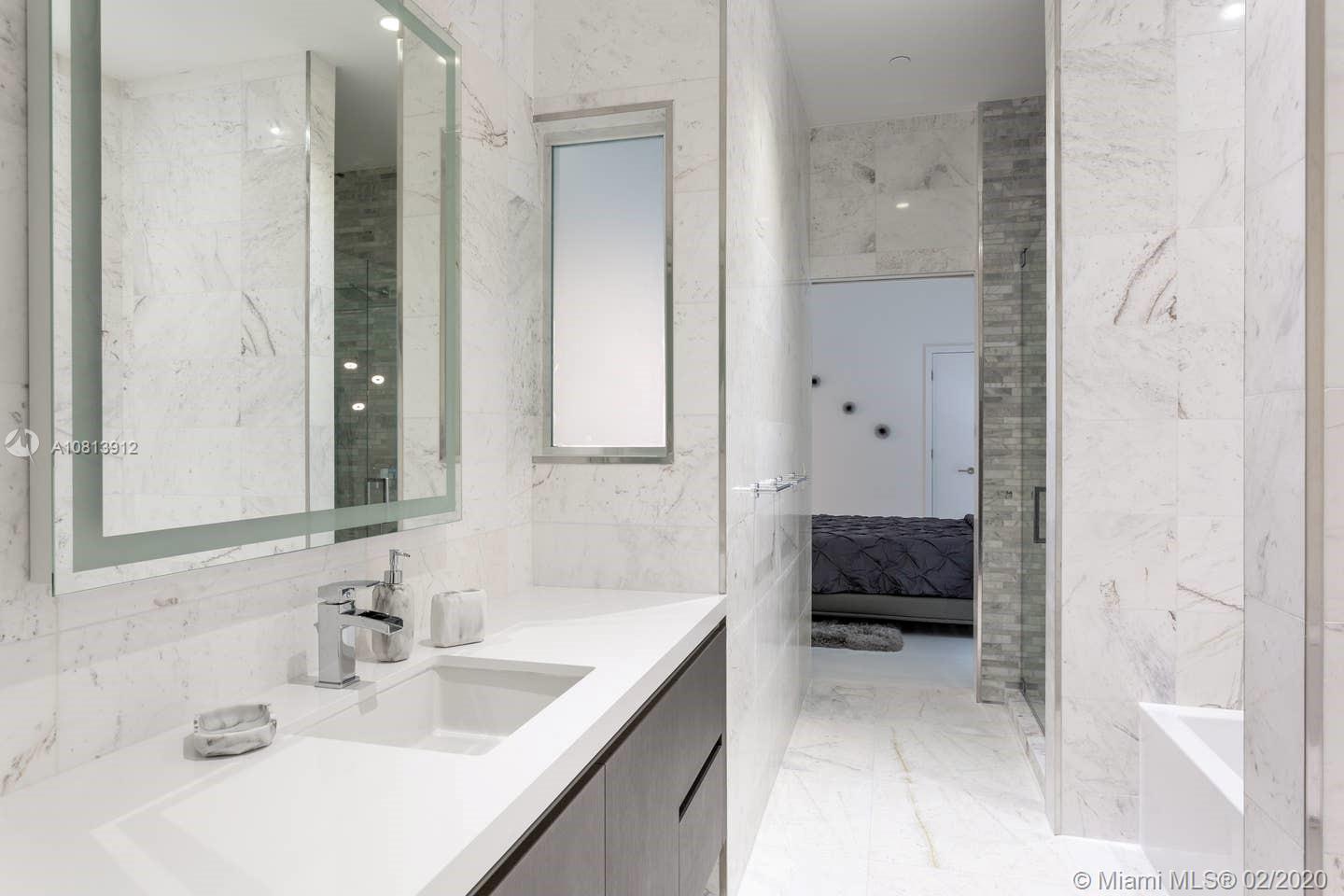 Paramount Miami World - Residential Lease
