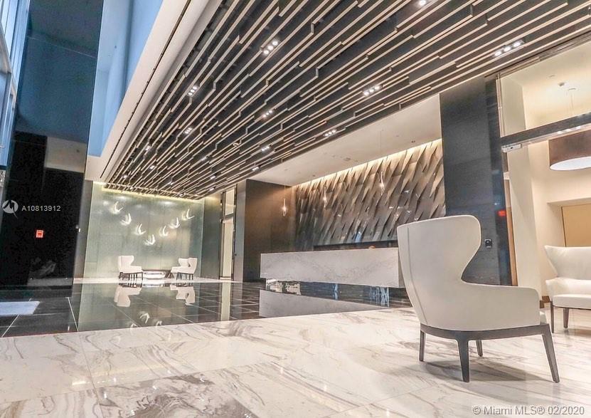 Paramount Miami World - Residential Lease