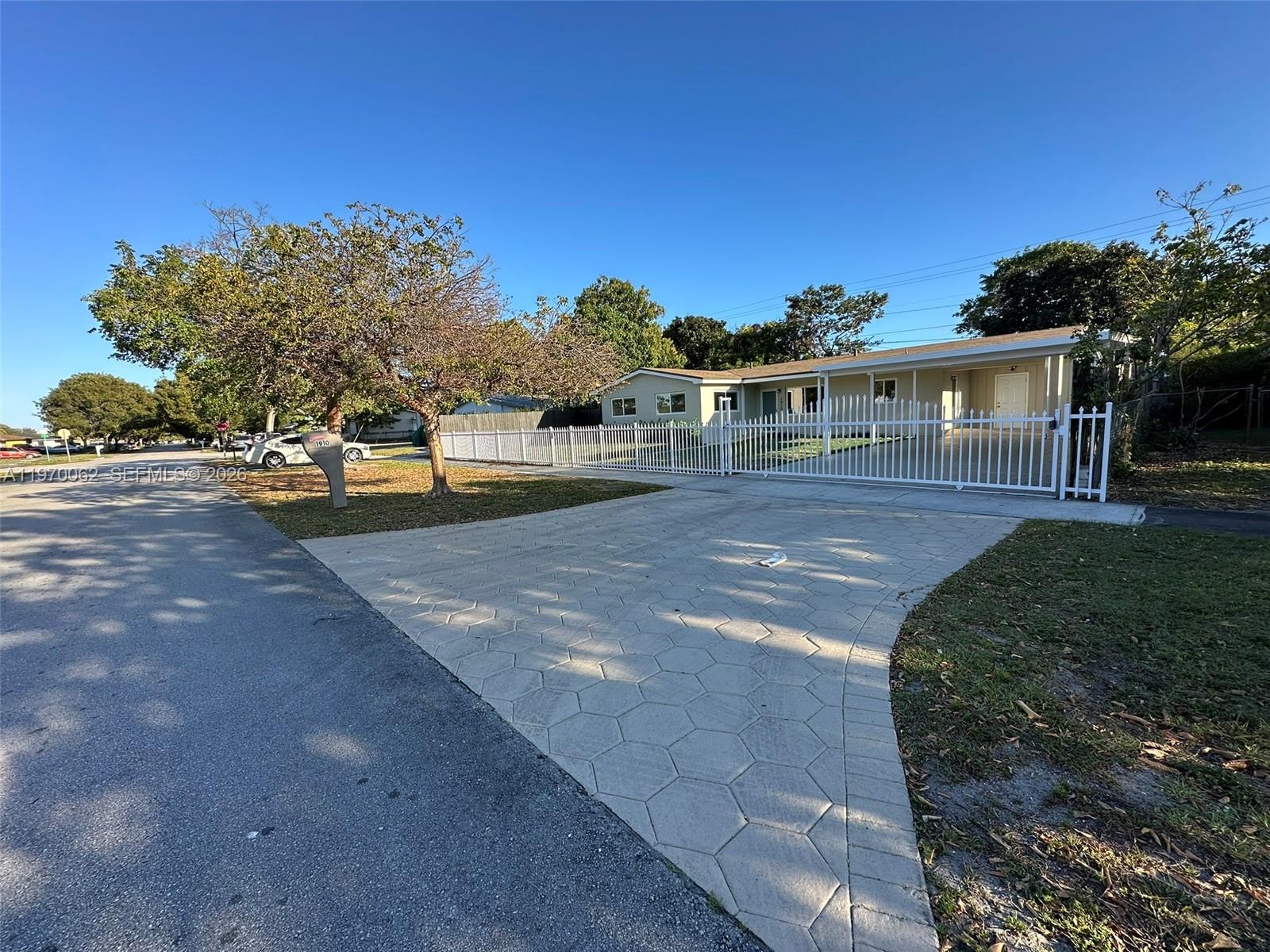 WINDWARD ESTATES SEC 1 - Residential