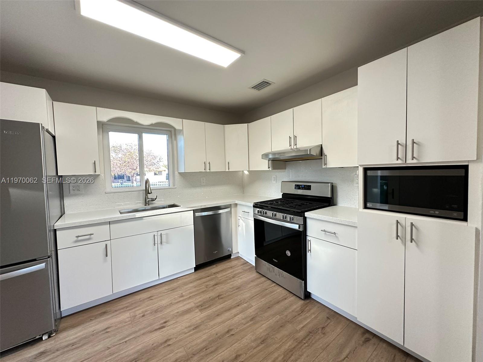 WINDWARD ESTATES SEC 1 - Residential