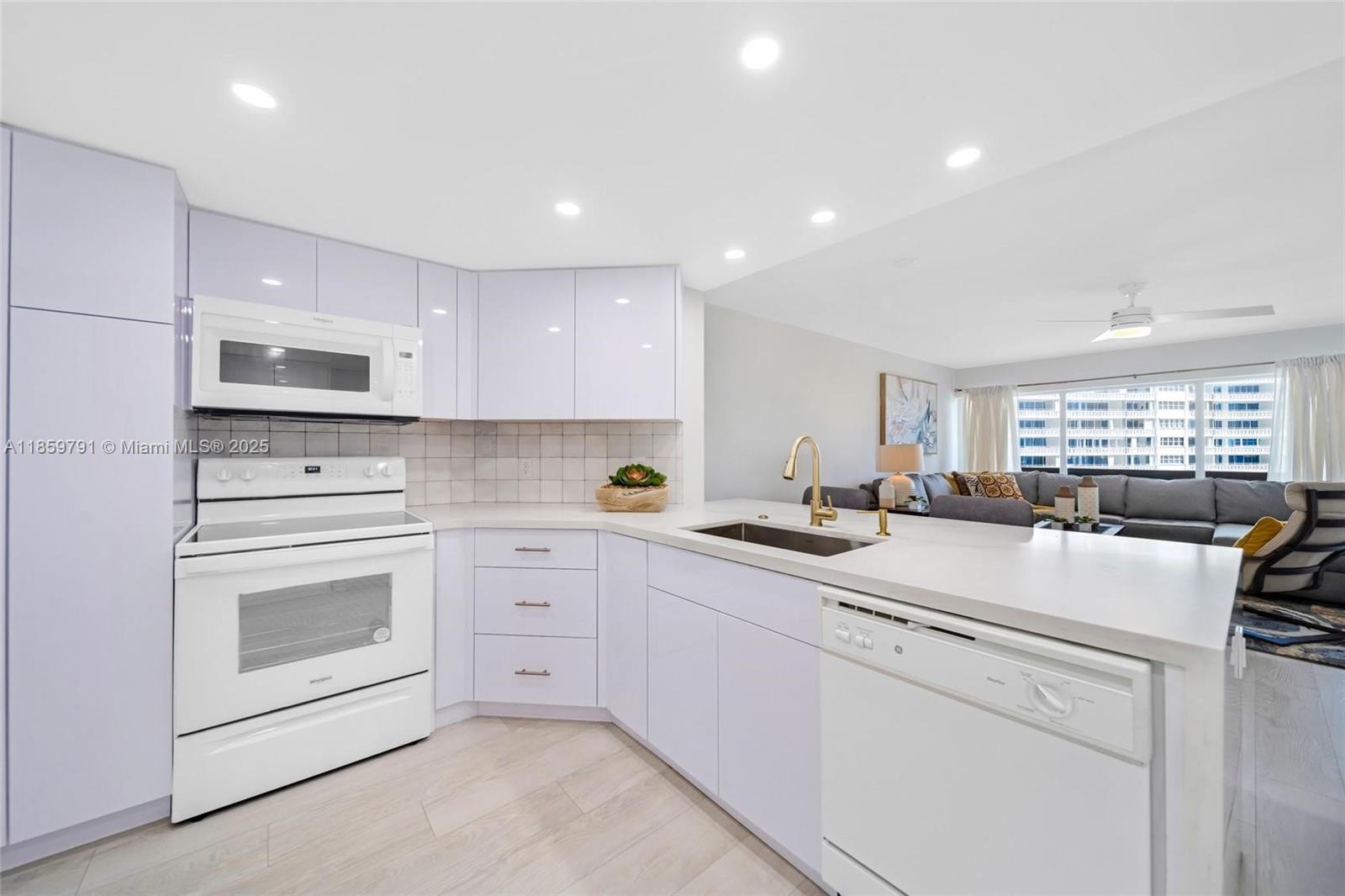 2100 S Ocean Dr 5B
