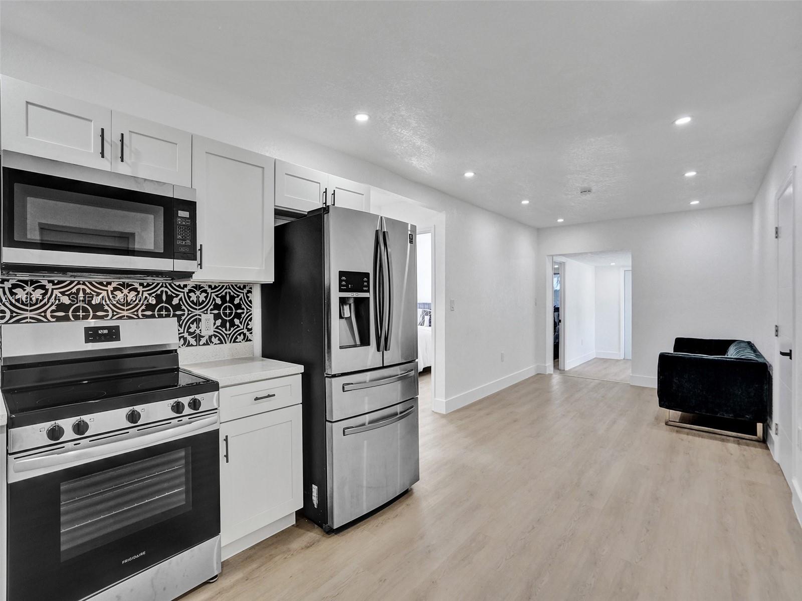 OAKLAND PARK SECOND ADD - Residential