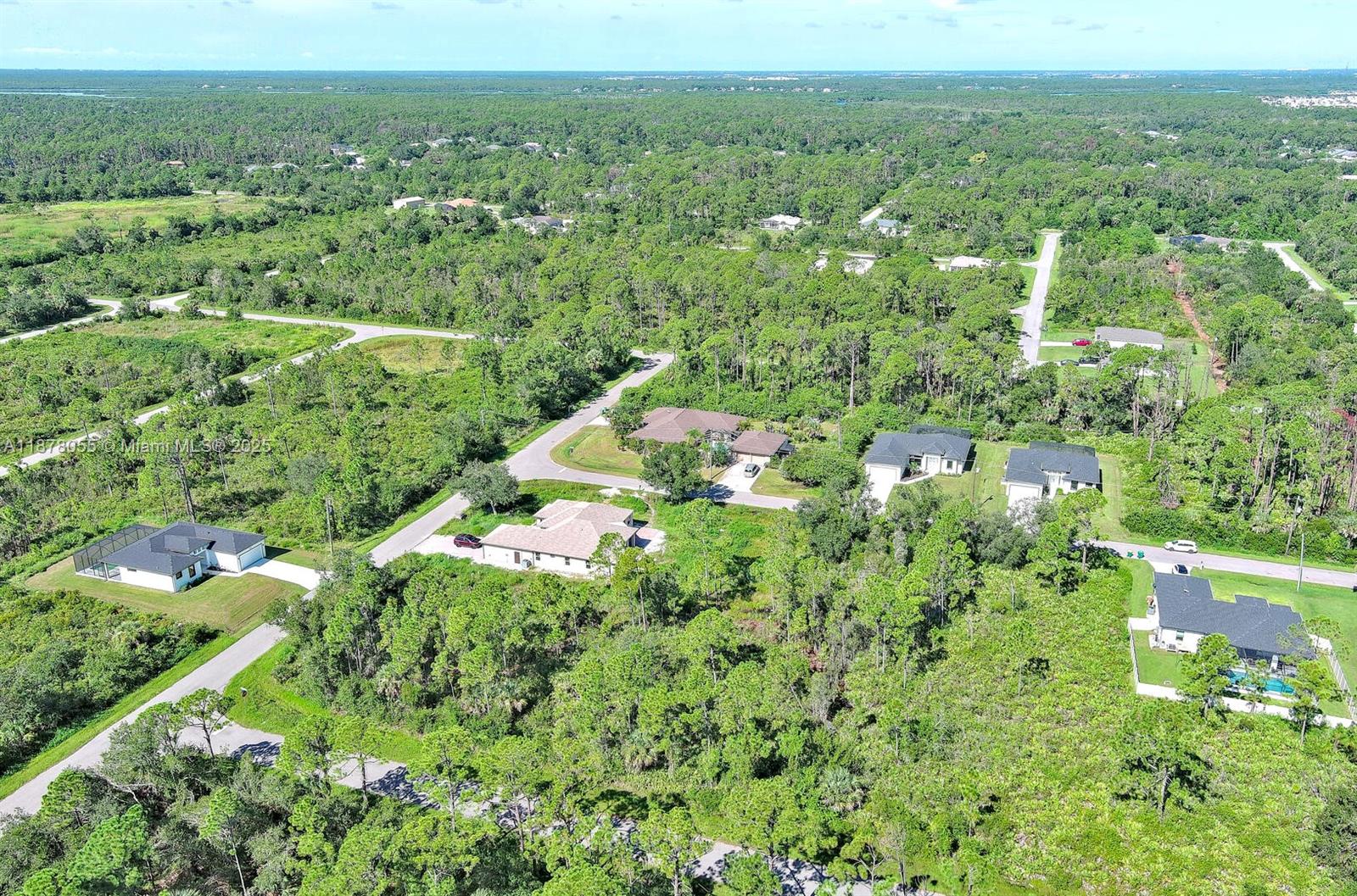 PORT CHARLOTTE - Land