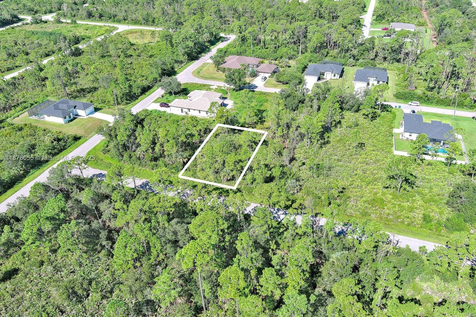 PORT CHARLOTTE - Land