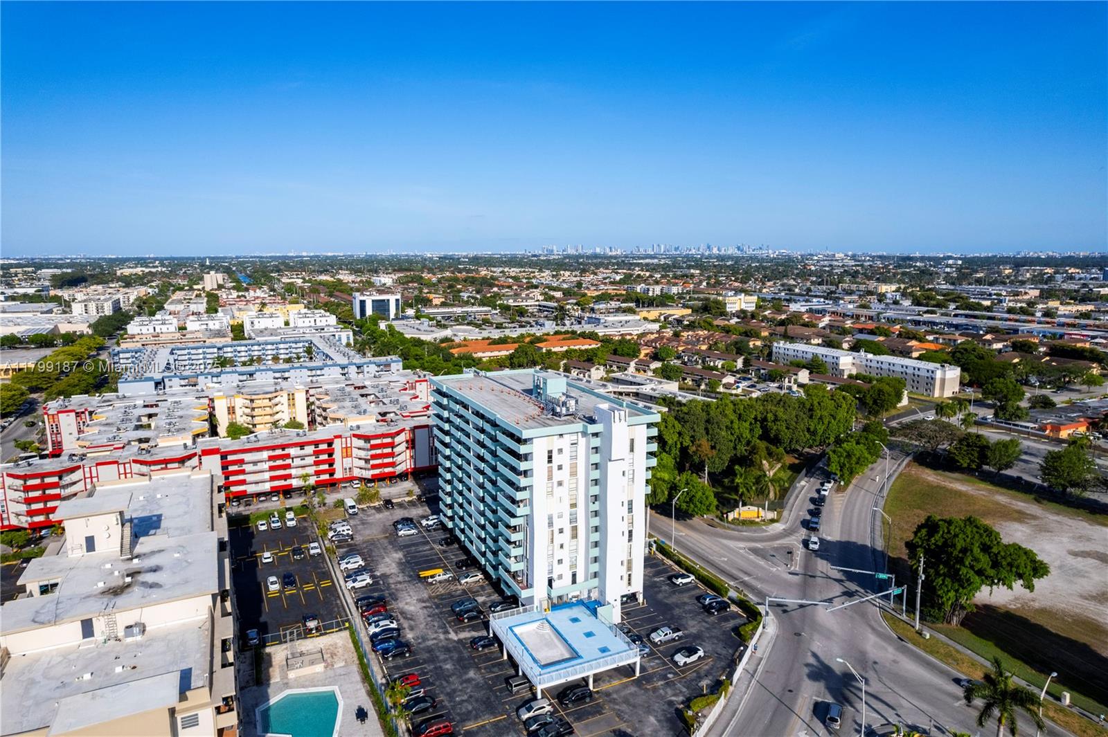 IMPERIAL TERRACES CONDO - Residential