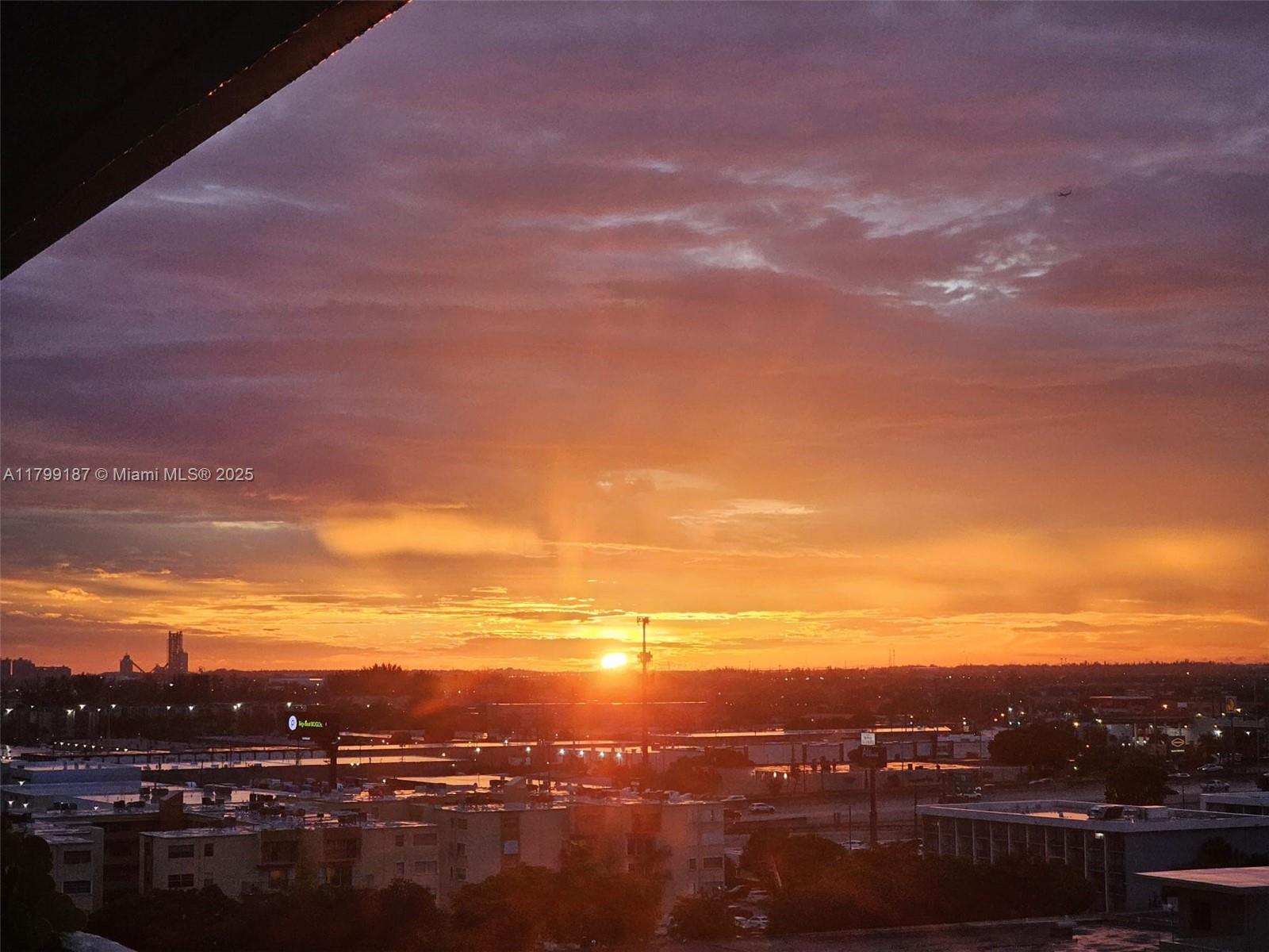 IMPERIAL TERRACES CONDO - Residential