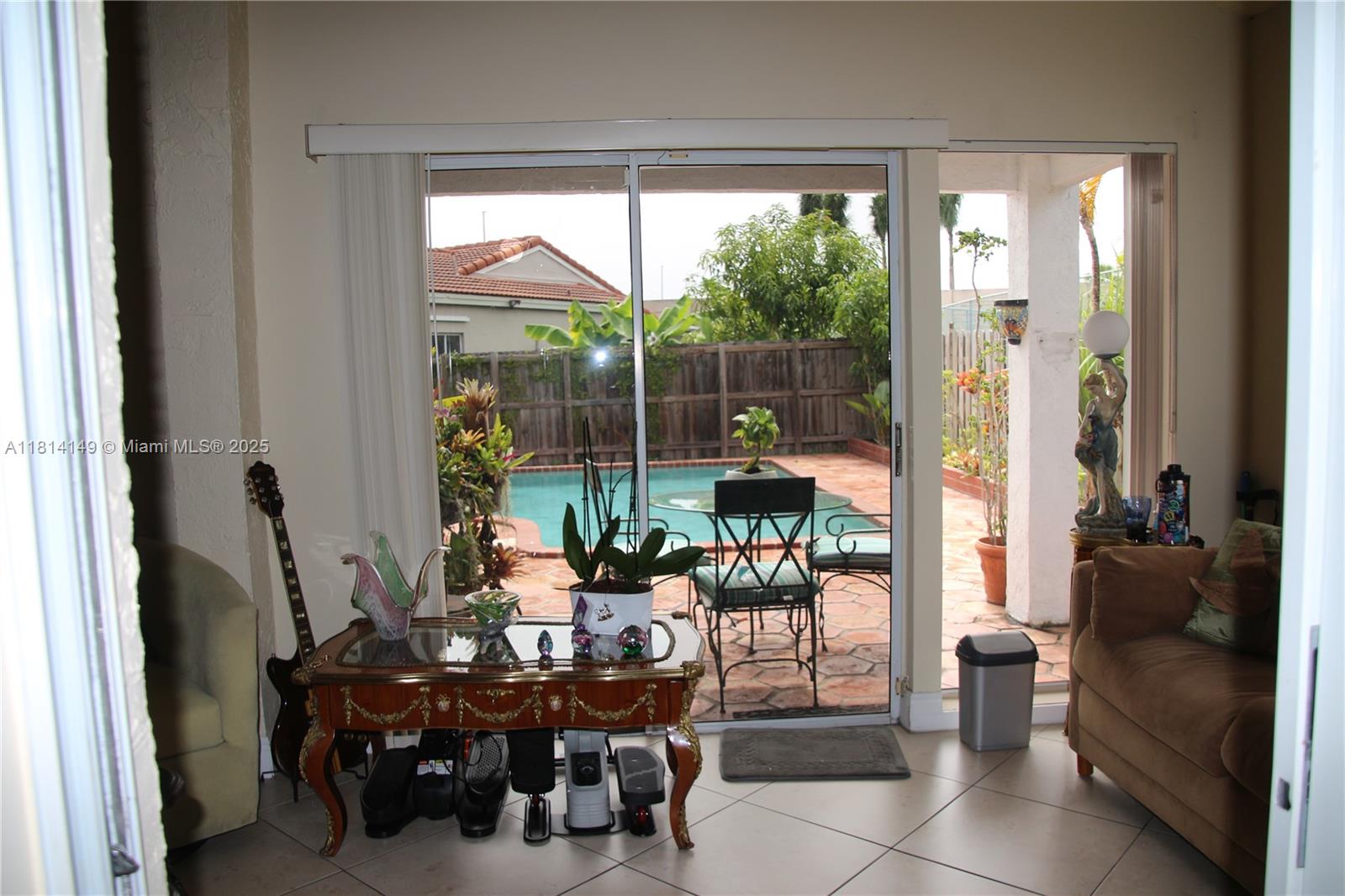 LAS CASAS AT KENDALL - Residential