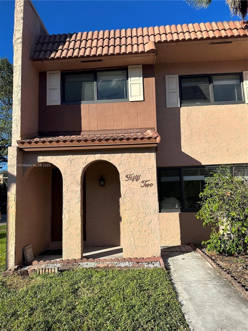 Photo of 52 Madrid Ln #1-14, Davie, FL 33324 (MLS # A11805010)