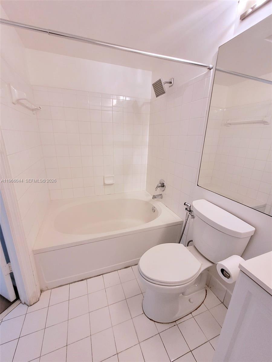 PORTO BELLAGIO CONDO - Residential