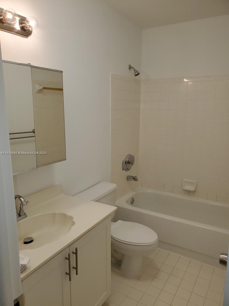 SUNRISE POINT CONDO BLDG - Residential Lease